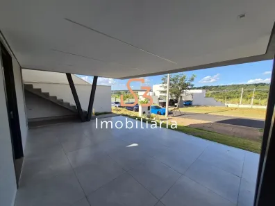 Sobrado com 4 Quartos para venda ou aluguel, 182m² no Granja Marileusa, Uberlândia
