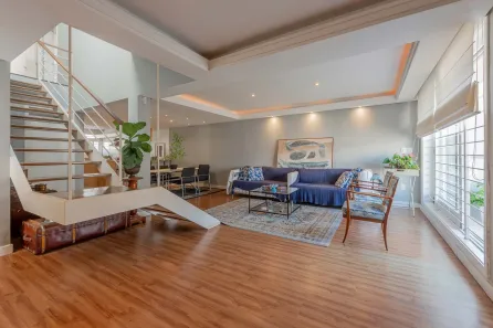 Casa com 4 Quartos à venda, 291m² no Chácara das Pedras, Porto Alegre