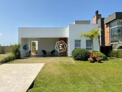 Casa de Condomínio com 4 Quartos à venda, 160m² no Rainha do Mar, Xangri-lá