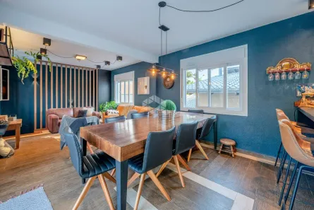 Casa com 4 Quartos à venda, 357m² no Chácara das Pedras, Porto Alegre
