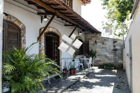 Casa com 3 Quartos à venda, 400m² no Padre Eustáquio, Belo Horizonte