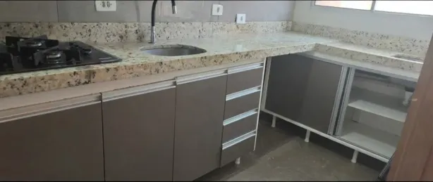 Apartamento com 2 Quartos para alugar, 60m² no Jardim Alvorada, Maringá