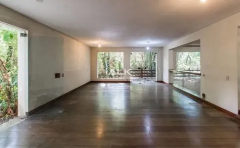Casa com 5 Quartos à venda, 1300m² no Jardim dos Estados, São Paulo