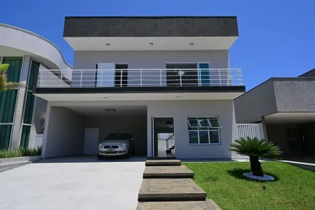 Sobrado com 3 Quartos à venda, 223m² no Centro, Peruíbe
