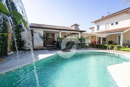 Casa com 5 Quartos à venda, 500m² no Camboinhas, Niterói