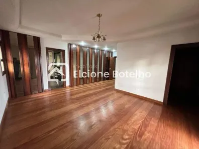 Apartamento com 3 Quartos para alugar, 319m² no Centro, Uberlândia
