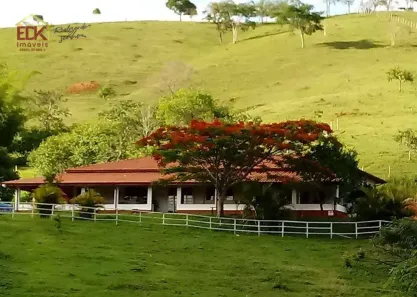 Casa com 4 Quartos à venda, 273m² no Centro, São Luiz do Paraitinga