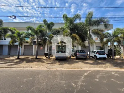 Apartamento com 3 Quartos para alugar, 250m² no Jardim Europa, Uberlândia
