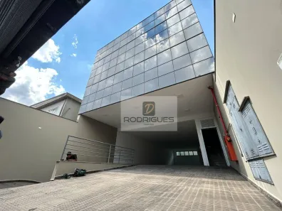 Prédio Comercial para alugar, 930m² no Vila Nogueira, Diadema