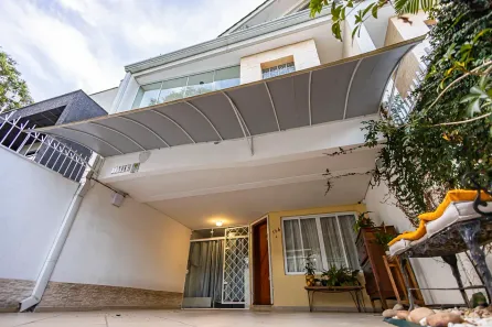 Sobrado com 3 Quartos à venda, 211m² no Água Verde, Curitiba