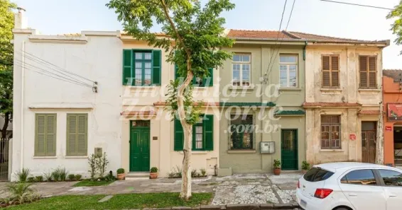 Casa com 2 Quartos à venda, 154m² no Floresta, Porto Alegre