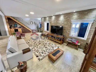 Sobrado com 3 Quartos à venda, 257m² no Igara, Canoas