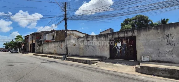 Lote/Terreno à venda, 858m² no Henrique Jorge, Fortaleza