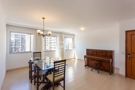 Apartamento com 3 Quartos para alugar, 101m² no Água Verde, Curitiba