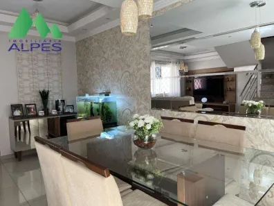 Sobrado com 3 Quartos à venda, 98m² no Xaxim, Curitiba