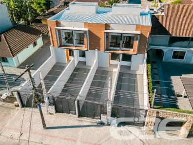 Sobrado com 2 Quartos à venda, 80m² no Jarivatuba, Joinville