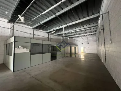 Ponto Comercial para alugar, 320m² no Calmon Viana, Poá