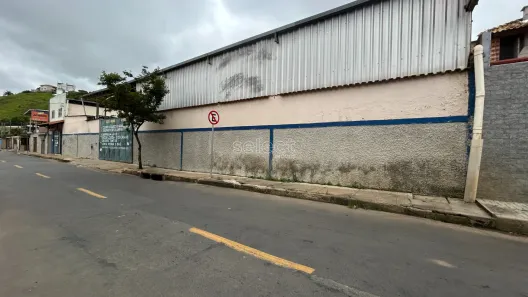 Galpão/Depósito/Armazém para alugar, 700m² no Carlos Chagas, Juiz de Fora