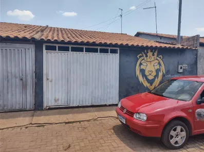 Casa de Condomínio com 2 Quartos à venda, 65m² no Chácaras Anhangüera, Valparaíso de Goiás