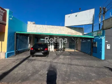 Prédio Comercial para alugar, 375m² no Nossa Senhora Aparecida, Uberlândia