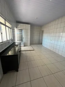 Casa com 2 Quartos para alugar, 80m² no Itaparica, Itapevi