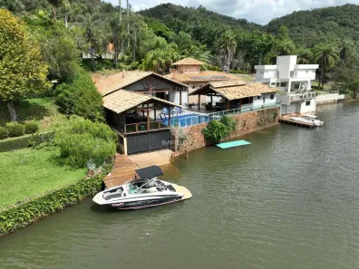 Casa de Condomínio com 3 Quartos à venda, 1087m² no Centro, Itaúna