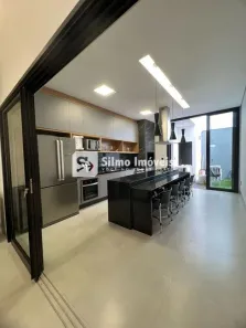 Casa com 3 Quartos à venda, 170m² no Jardim Holanda, Uberlândia