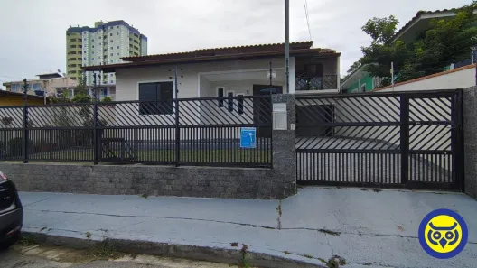 Casa com 4 Quartos para alugar, 220m² no Jardim Cidade de Florianópolis, São José