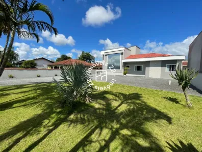 Casa com 3 Quartos à venda, 232m² no Vila Nova, Joinville
