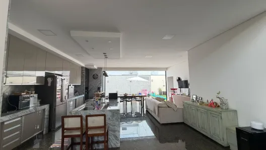 Casa de Condomínio com 3 Quartos à venda, 215m² no Shopping Park, Uberlândia