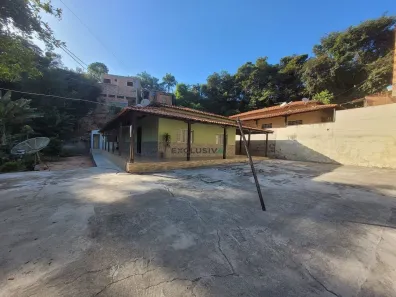 Casa com 6 Quartos à venda, 330m² no Solar do Madeira, Contagem