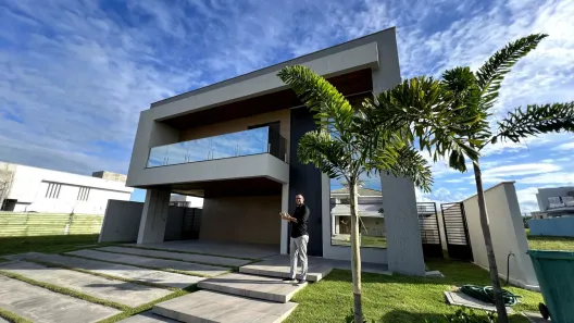 Casa de Condomínio com 4 Quartos à venda, 335m² no Cidade Alpha, Eusébio