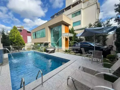 Casa com 4 Quartos para alugar, 280m² no Castelo, Belo Horizonte