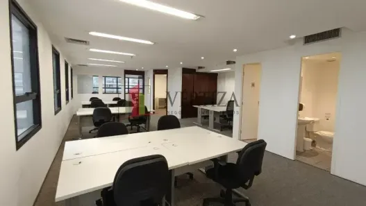 Sala Comercial à venda, 132m² no Vila Olímpia, São Paulo