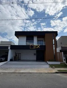 Sobrado com 3 Quartos para alugar, 300m² no Piracangaguá, Taubaté