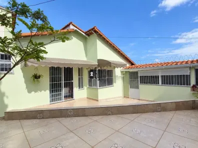 Casa com 2 Quartos à venda, 135m² no São Pedro, Juiz de Fora