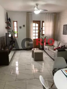 Casa de Condomínio com 2 Quartos à venda, 170m² no Cidade de Deus, Rio de Janeiro