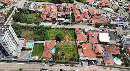 Lote/Terreno à venda, 2250m² no Candelária, Natal