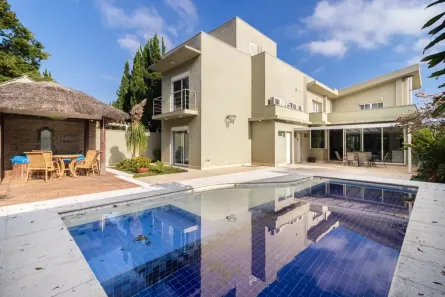 Casa de Condomínio com 3 Quartos para venda ou aluguel, 500m² no Alphaville, Santana de Parnaíba