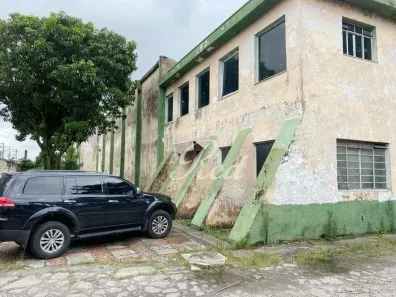 Galpão/Depósito/Armazém à venda, 4389m² no Vila Jau, Poá