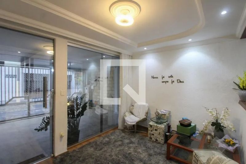 Casa com 4 quartos — Conjunto Celso Machado, Belo Horizonte