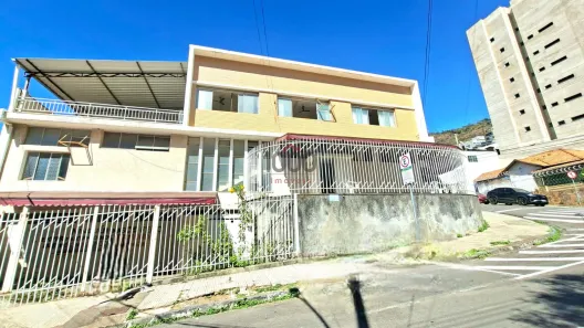 Casa com 7 Quartos à venda, 350m² no Centro, Juiz de Fora