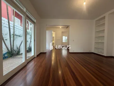 Casa com 3 Quartos para alugar, 275m² no Jardim Paulistano, São Paulo