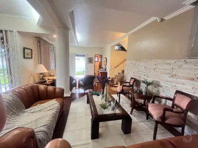 Casa com 3 Quartos à venda, 245m² no Trindade, Florianópolis
