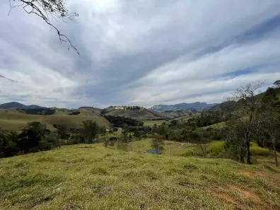 Lote/Terreno à venda, 810m² no , São Bento do Sapucaí