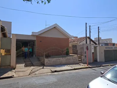 Casa com 3 Quartos para alugar, 209m² no Centro, Araraquara