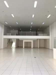 Ponto Comercial com 1 Quarto para alugar, 815m² no Vitória, Londrina