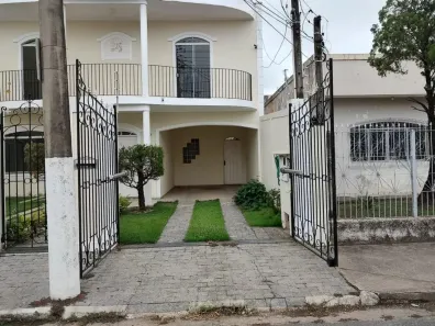 Sobrado com 4 Quartos para alugar, 190m² no Jardim Paraíba, Aparecida