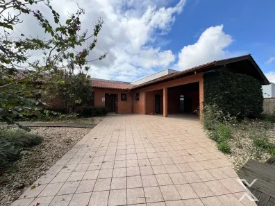 Casa com 4 Quartos para alugar, 380m² no Itoupava Norte, Blumenau