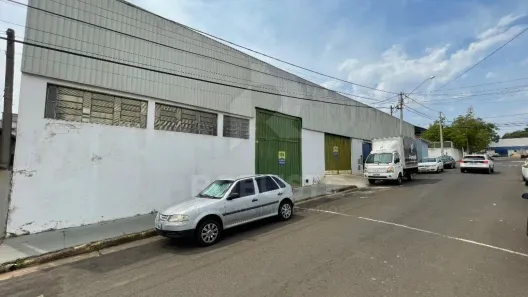Galpão/Depósito/Armazém para alugar, 500m² no Conjunto Residencial Frei Fidelis, Botucatu
